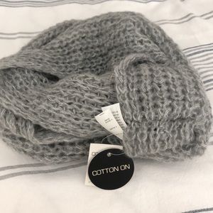 Infinity scarf